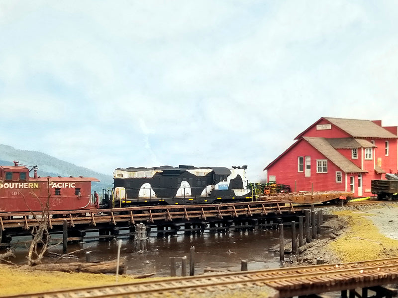 GP9 101 moving west through Garibaldi