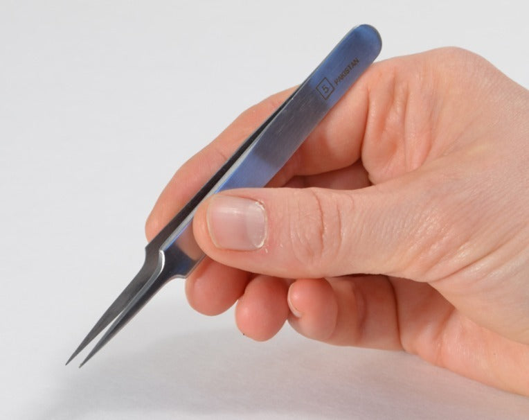 Tweezers