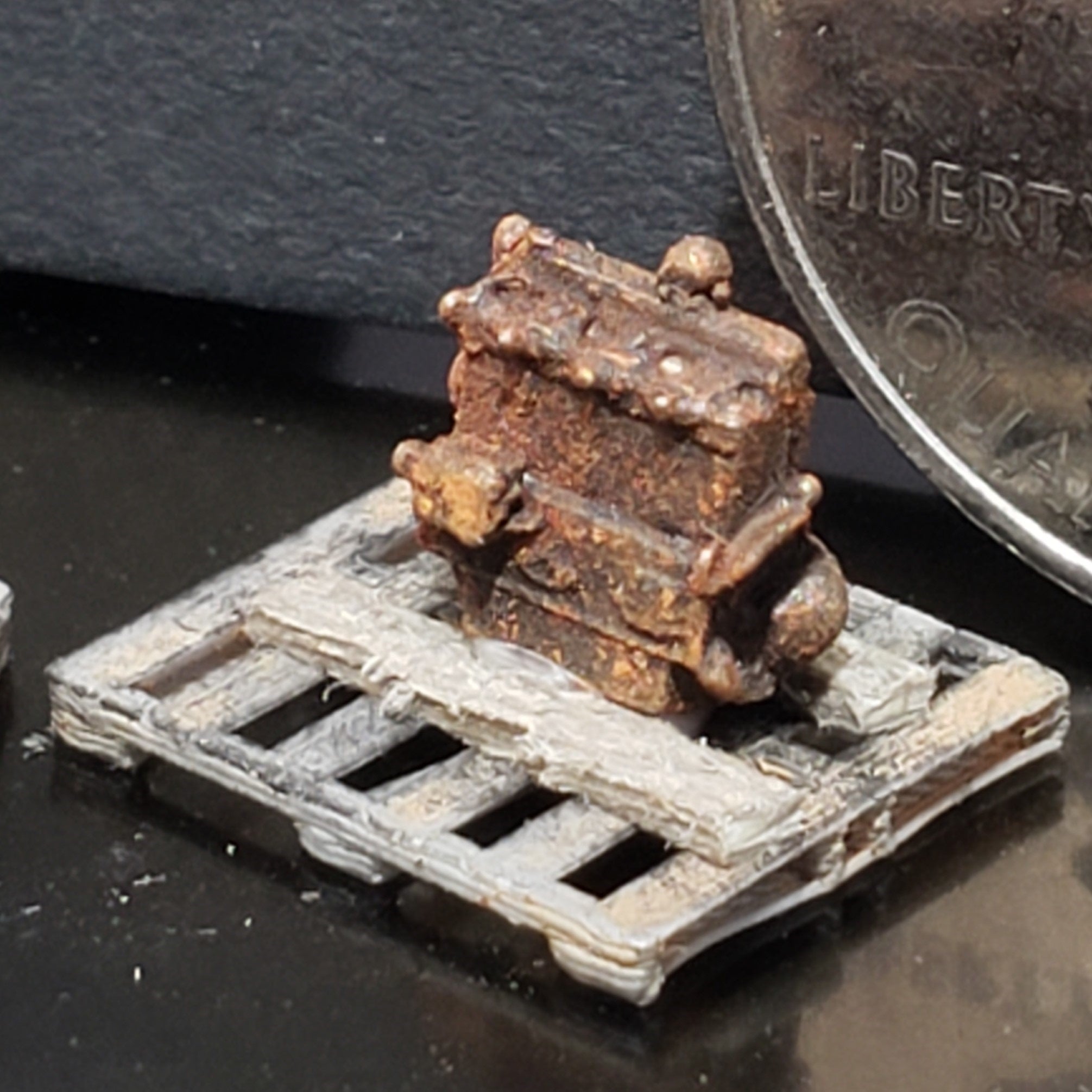 Pallet Goods: Engine (1)