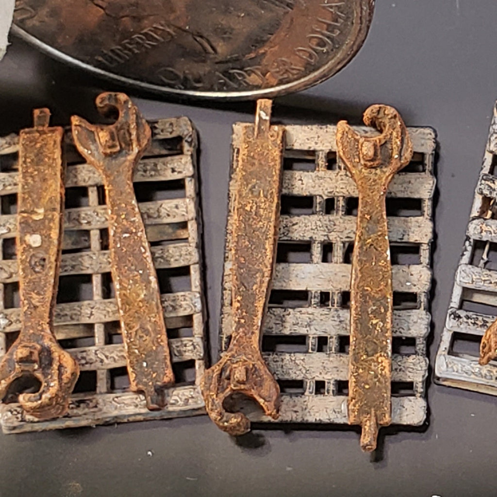 Pallet Goods: Rusty Couplers