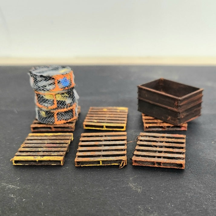 Pallets, O Scale, Weathered