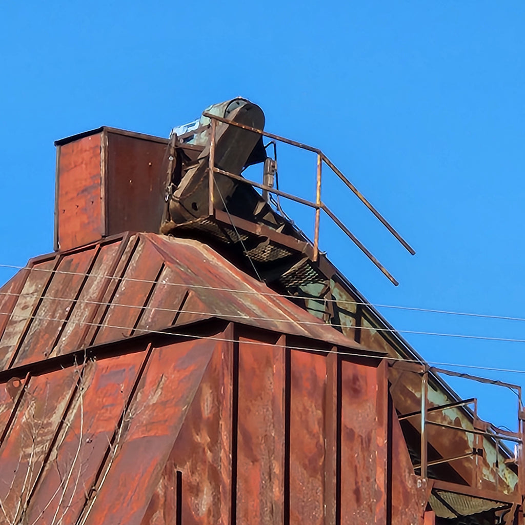 Wood chip storage bin top area detail prototype 1:1 used as reference to build 1:87 model by Roger Rasmussen, Coastman's Scenic Products, CSP LLC Port Orford, Oregon USA