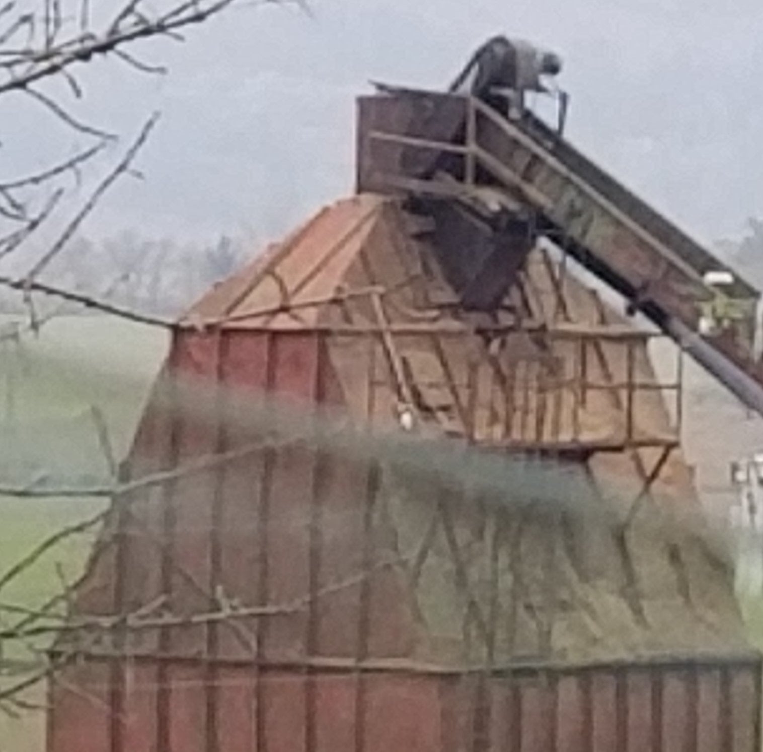 Prototype 1:1 Wood Chip Bin with conveyor belt and walkways located in Oregon, USA. Photo by Roger Rasmussen, Coastman's Scenic Products. 
